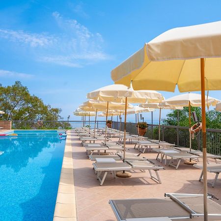Hotel Antares Letojanni Luaran gambar