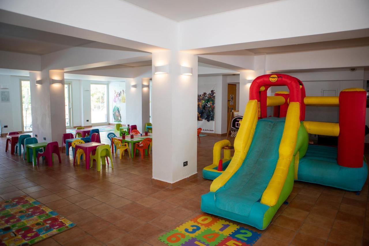 Hotel Antares Letojanni Luaran gambar