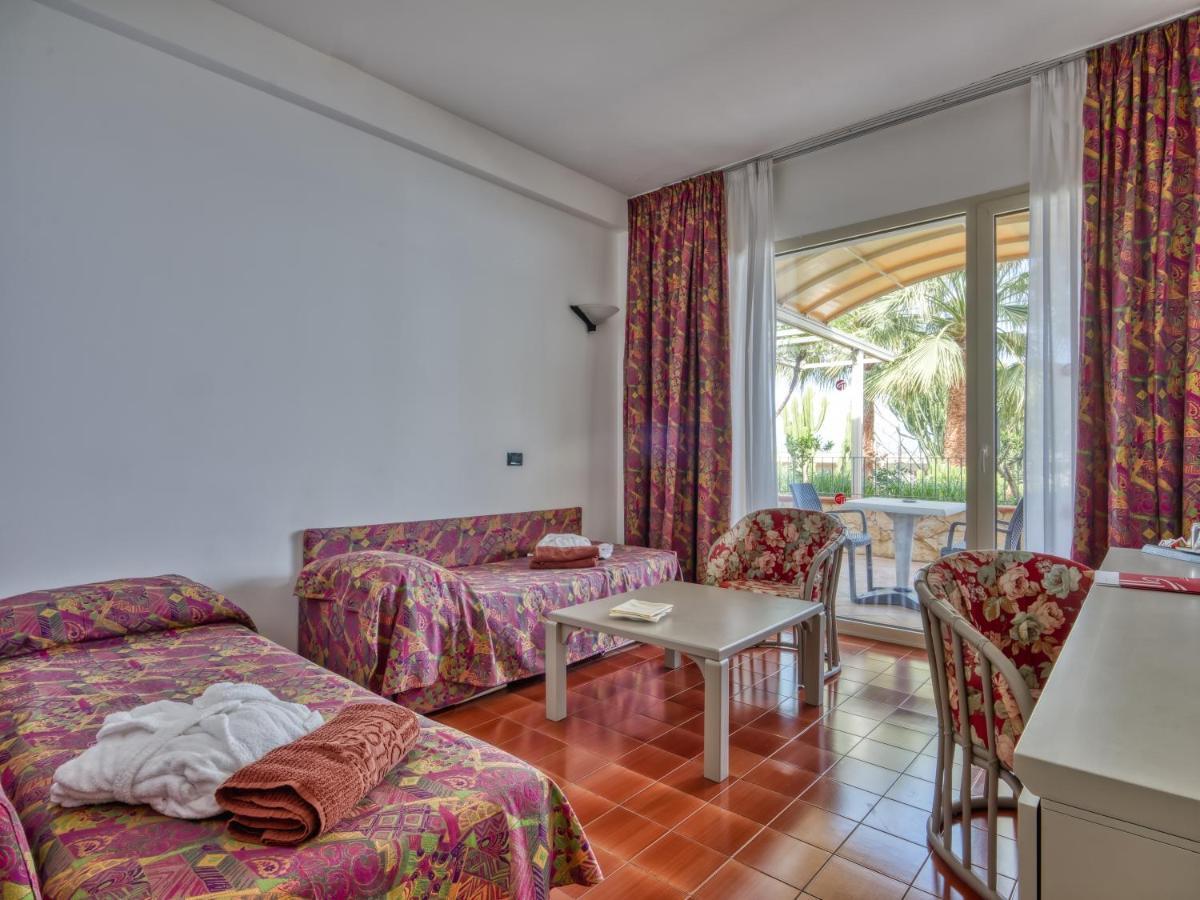 Hotel Antares Letojanni Luaran gambar