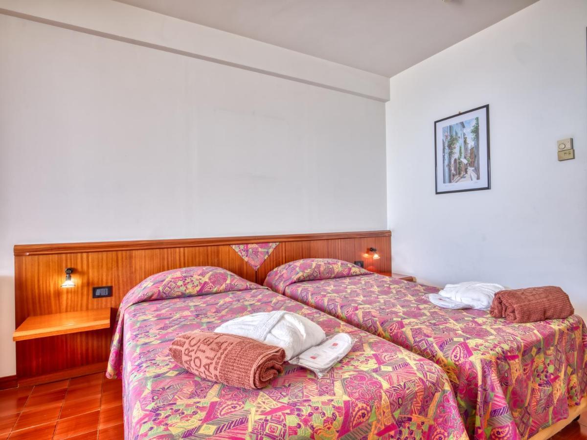 Hotel Antares Letojanni Luaran gambar