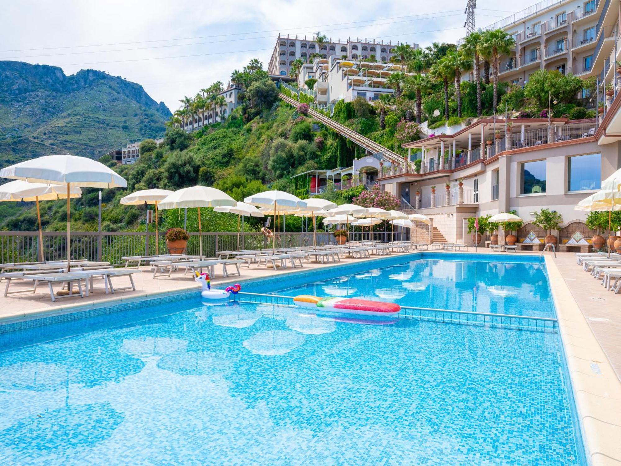 Hotel Antares Letojanni Luaran gambar